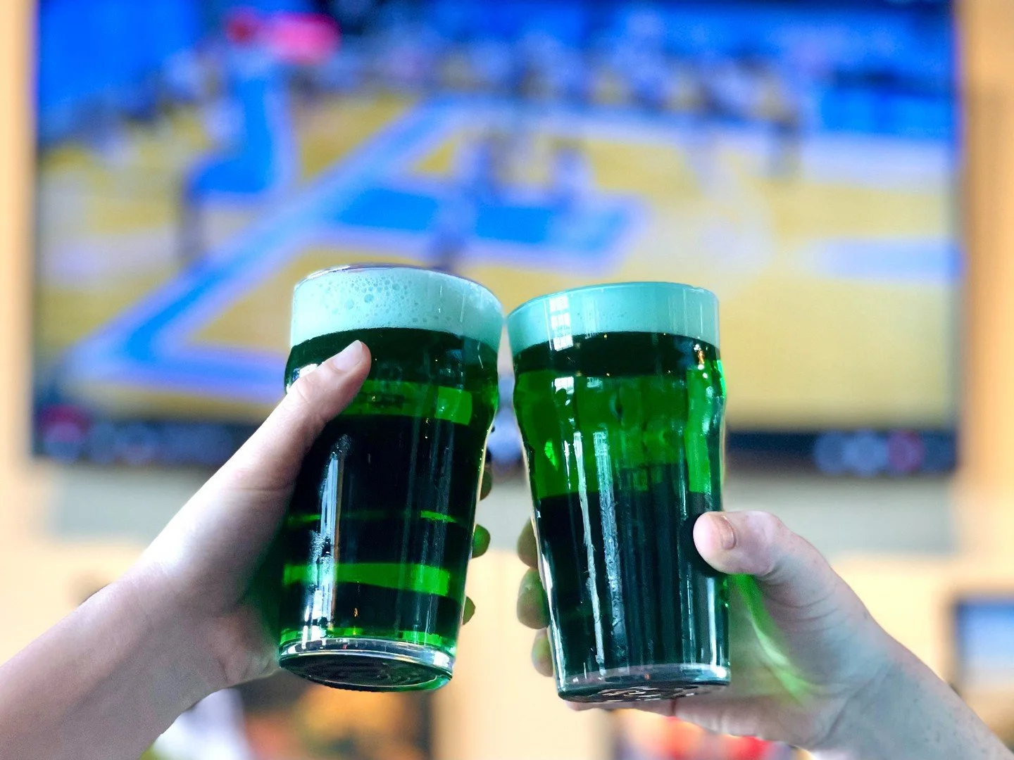 In honor of St. Patrick's Day, our Sky Blue is going green! This light and refreshing brew is perfect to celebrate the holiday and watch the tournament unfold. 🍀

Available on tap at both Brewery Restaurants all weekend. Who's In?
.
.
.
#carolinabre