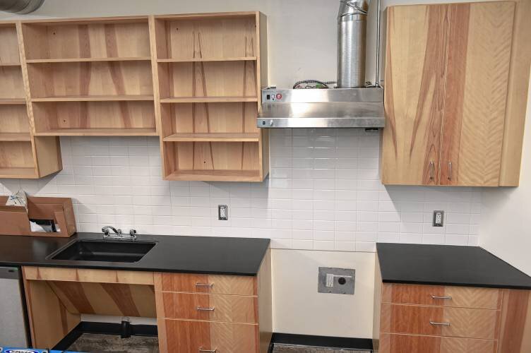 The project room has a kitchen area at the new Greenfield Center School on Bernardston Road. STAFF PHOTO/PAUL FRANZ 
