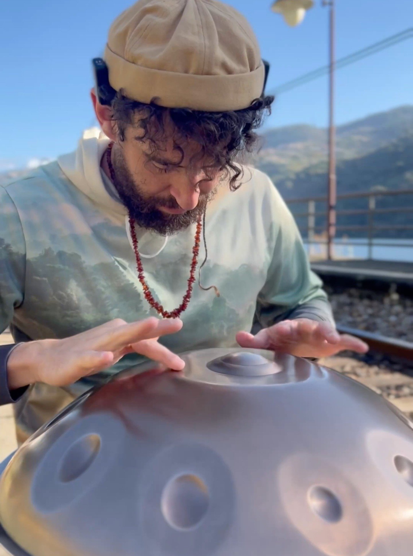 10 of my favorite reels of the year

Which one was your favorite?

#2025 #handpan #rav #neotone #yishama #pantamstand