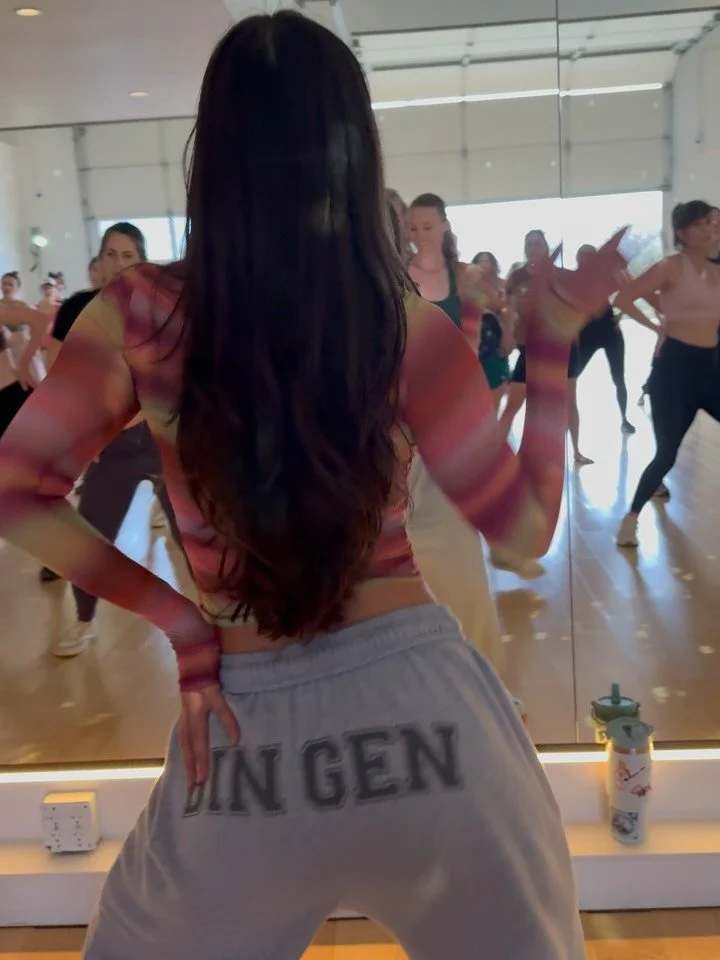 Bingen Propaganda 🩶 Sizes M, L, &amp; XL available. Nika (brunette) wearing XL &amp; Kacie (blonde) wearing L in 3rd slide. 

They run a little long so just wash + dry once since they&rsquo;re 90% cotton will shrink a hair before cutting off the exc