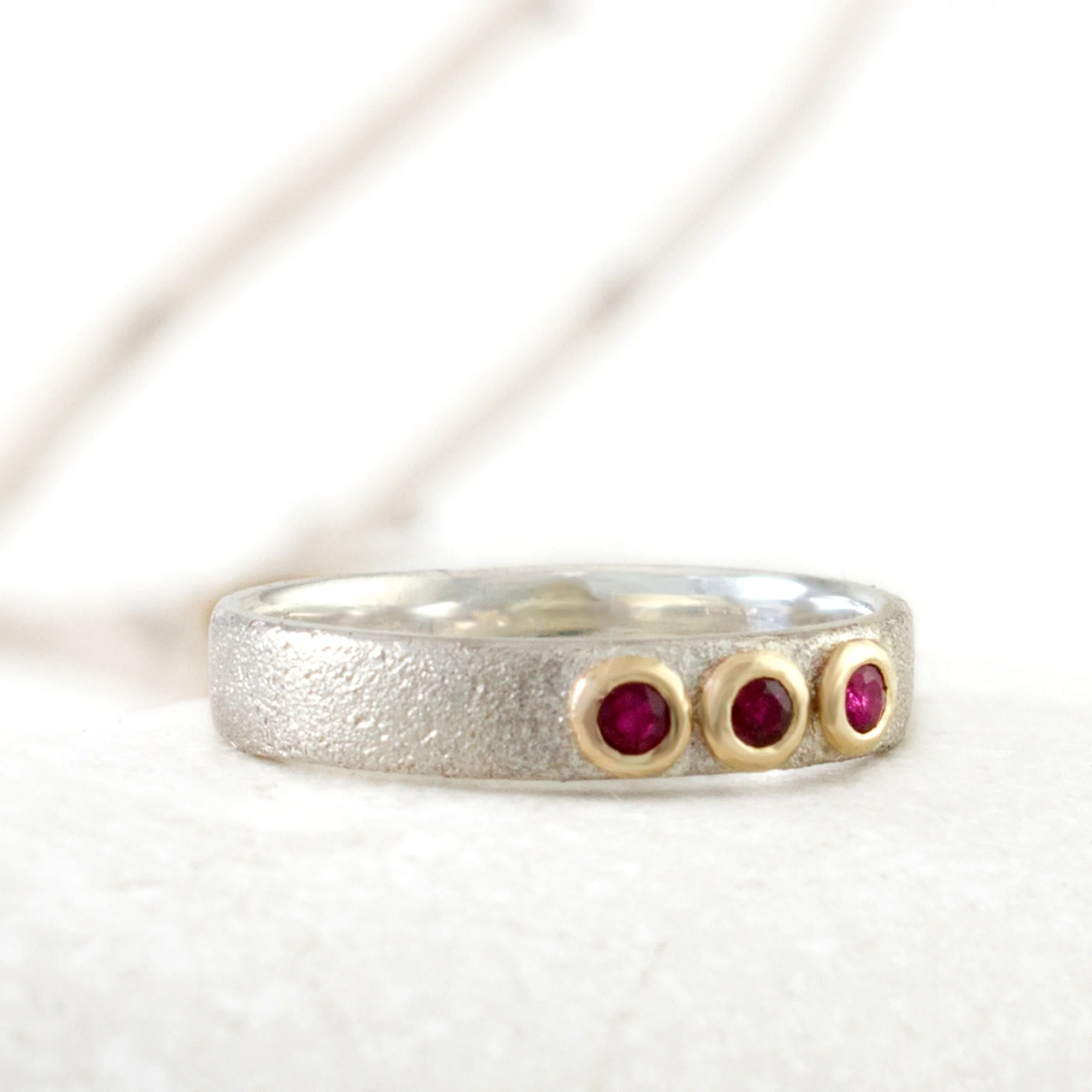 r1-300919-5.jpg