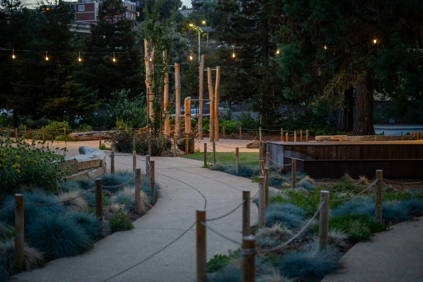 As 2025 comes to a close, we&rsquo;re celebrating a year filled with inspiring projects! 🌟 A huge thank you to our incredible partners  @berlinerseilfabrik @lappsetgroup @percussionplay @bestrongworld @corkeen_ @mmcite  @mmcite_usa @outsider_urbanfu