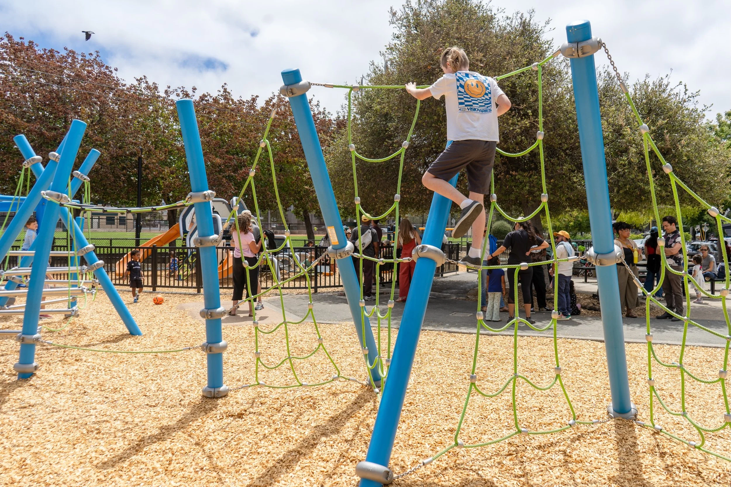 ☀️ Summer Spotlight: Grove Park, Berkeley
Grove Park has plenty of opportunities in a compact space. The playground features a 20-foot Berliner DNA Tower with a long slide, giving children ages 5&ndash;12 a challenging three-dimensional climbing expe