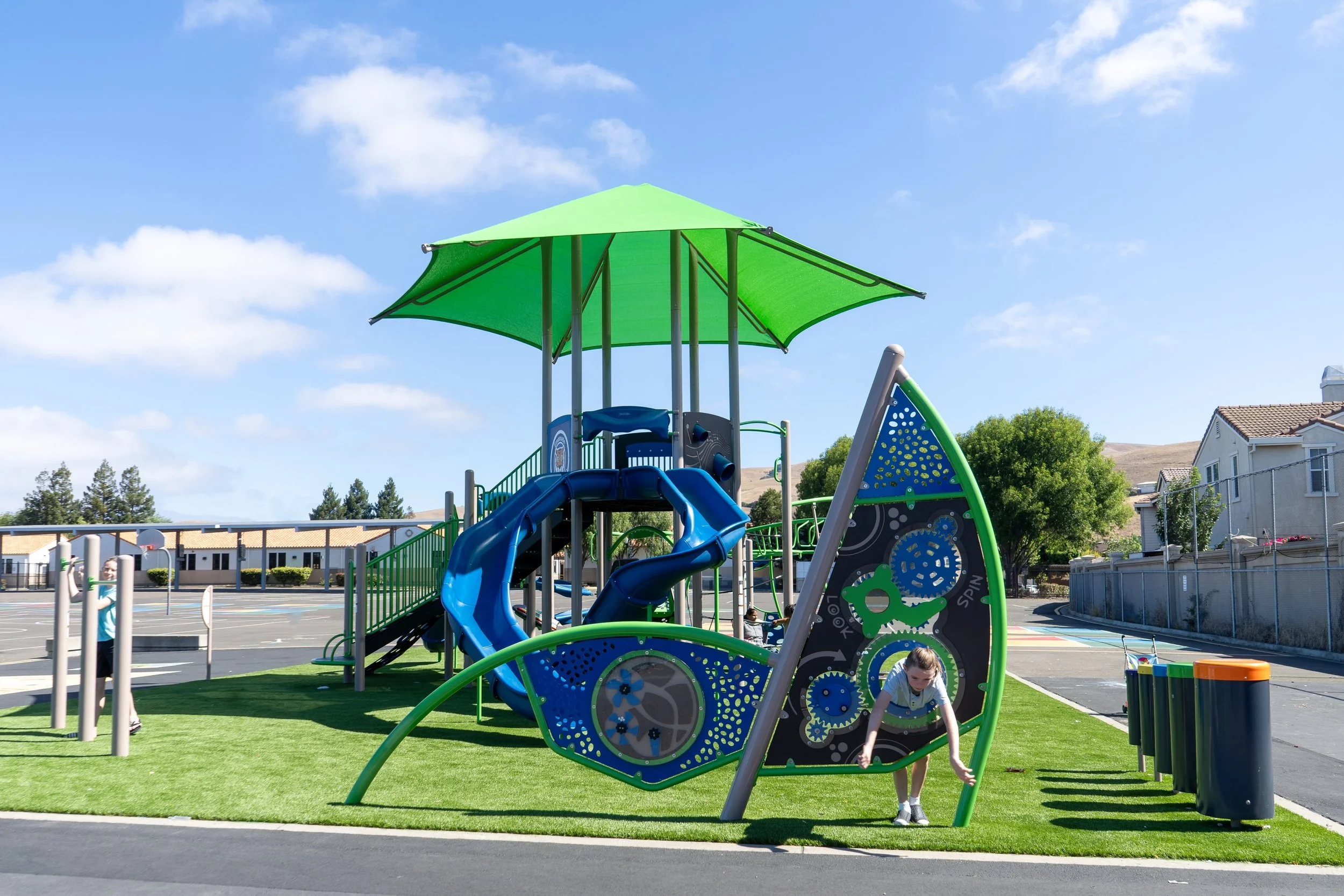🎒 📚 A brand-new playground is ready for students at Guy Emanuele Elementary School!

SPEC Play worked alongside New Haven Unified School District and Guy Emanuele Elementary School to bring a new play space to campus just in time for the start of t