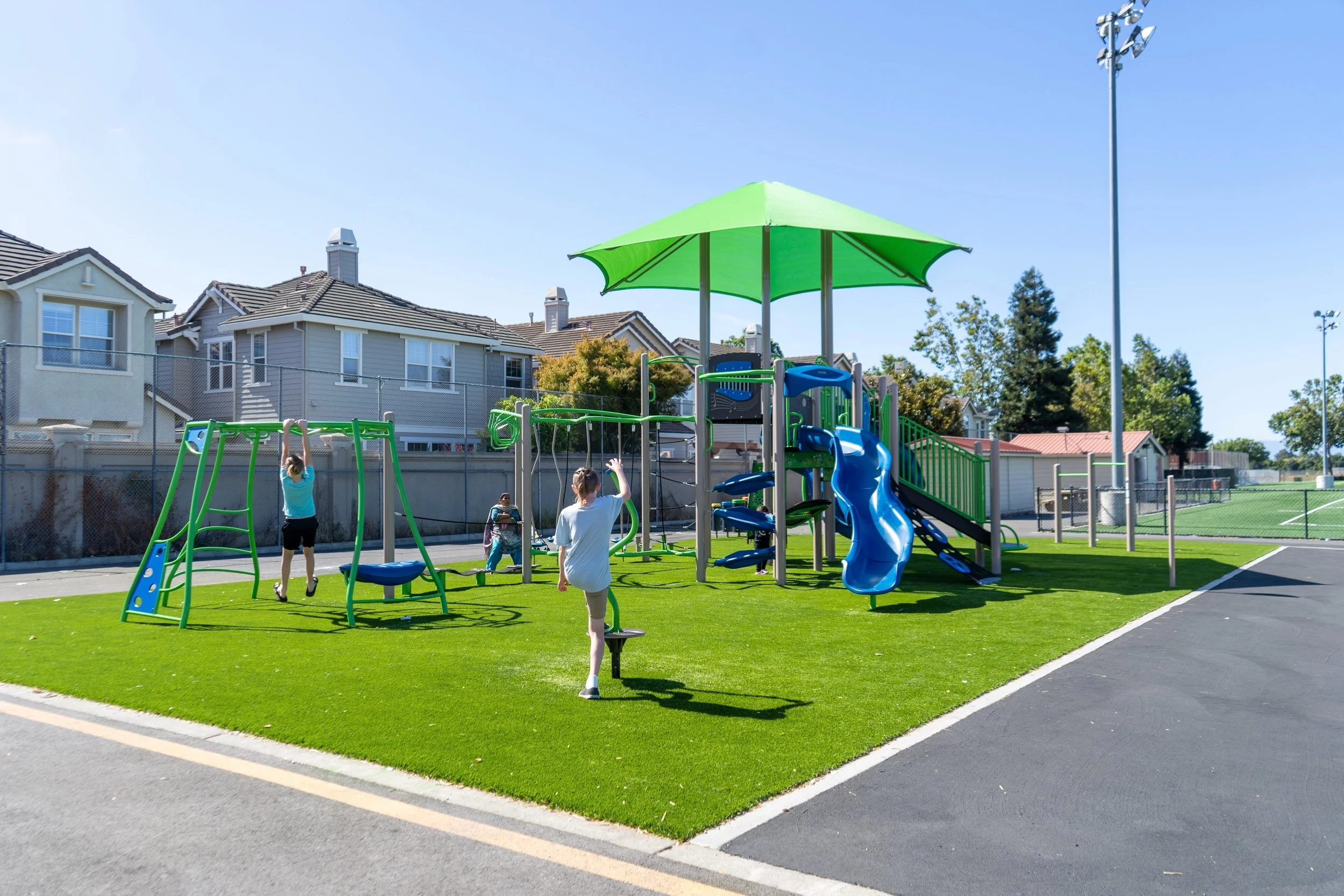 🎒 📚 A brand-new playground is ready for students at Guy Emanuele Elementary School!

SPEC Play worked alongside New Haven Unified School District and Guy Emanuele Elementary School to bring a new play space to campus just in time for the start of t
