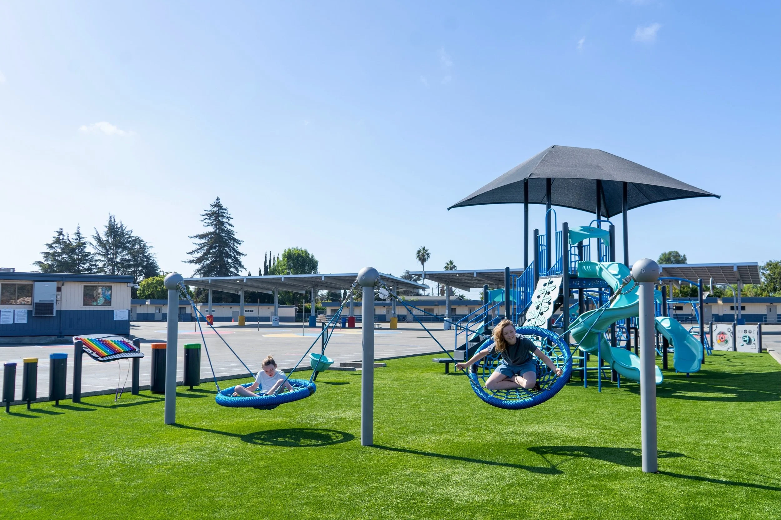 🎒 A brand-new inclusive playground is ready for students at Searles Elementary School in Union City!

SPEC Play worked alongside New Haven Unified School District and Searles Elementary School to bring a new exciting play space to the campus.

The n