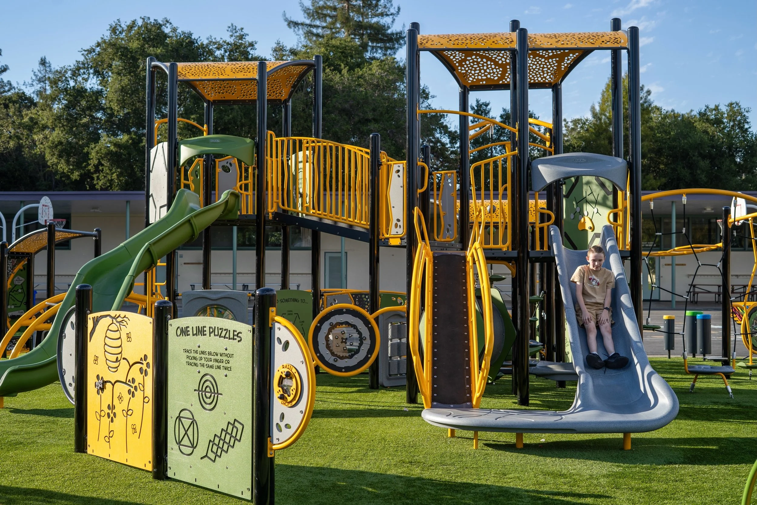 🐝 The Barron Park Bees got a new playground!
Working alongside Barron Park Elementary School and Palo Alto Unified School District, SPEC Play helped bring new inclusive play experiences to campus for both 2&ndash;5 and 5&ndash;12 year olds.

The spa
