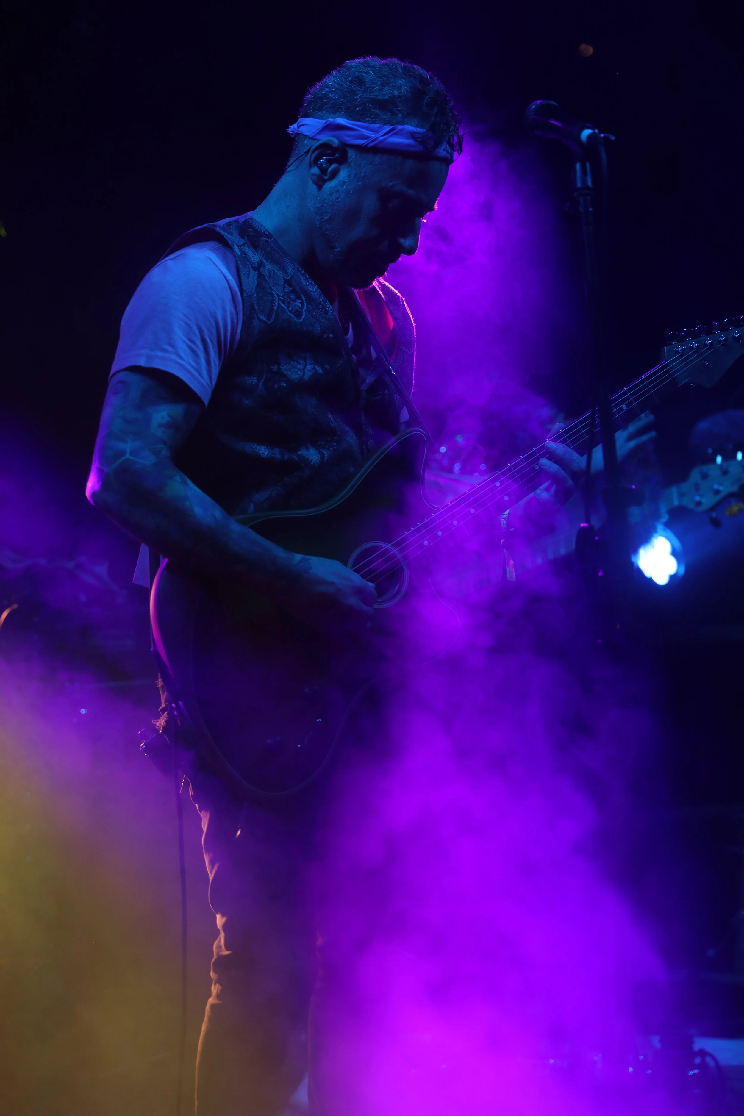 LEAD vertical purple smoke .JPG