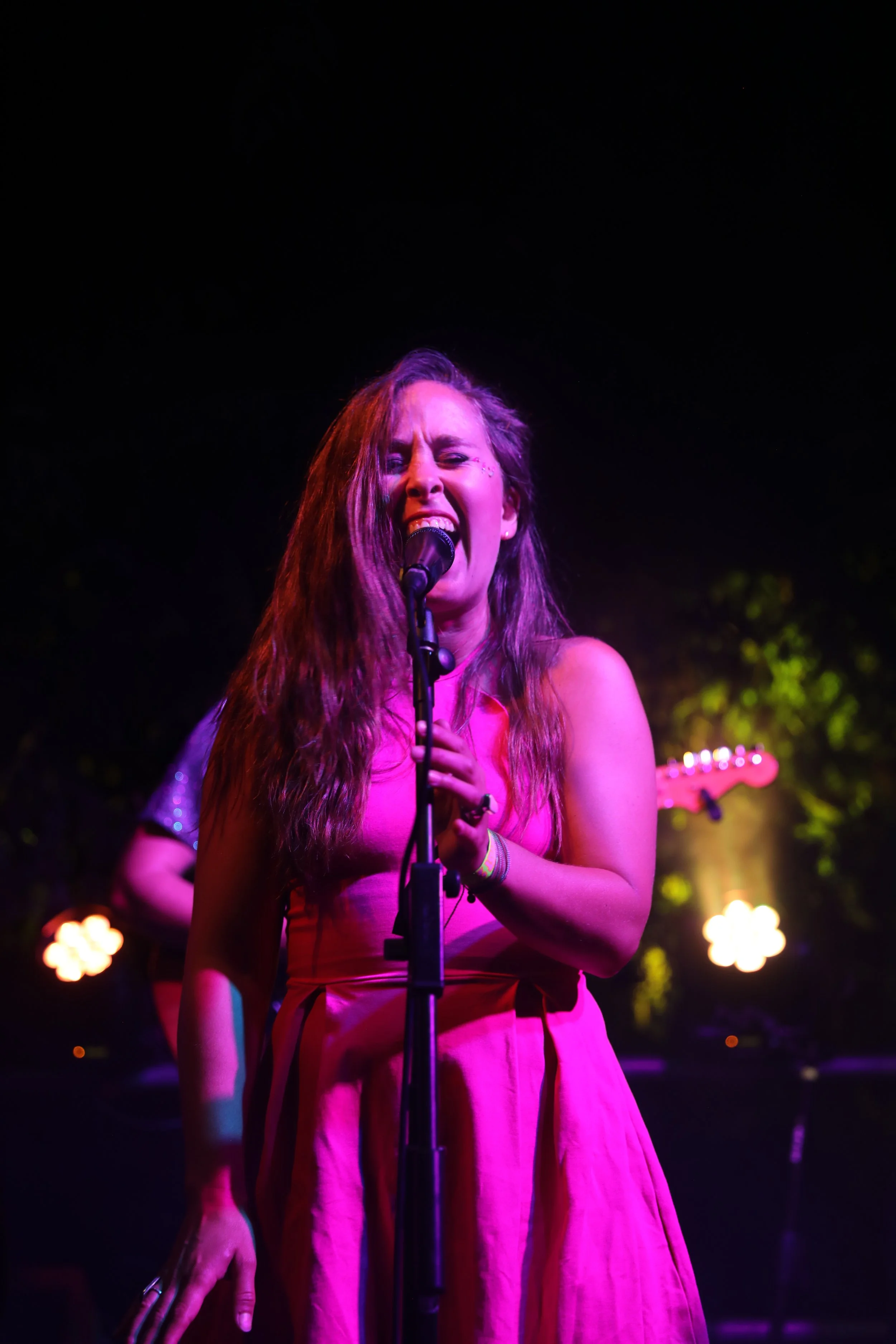 girl singing vertical 3.JPG