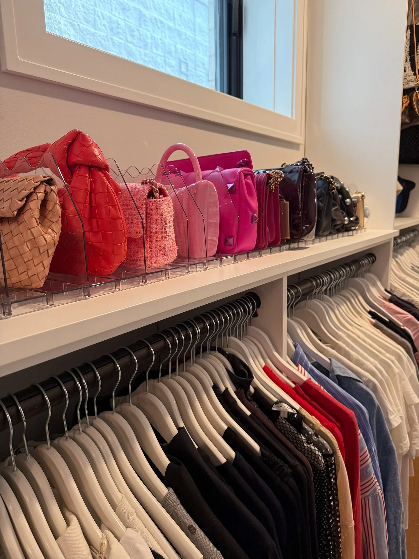 Closet goals unlocked🔑👜💕

Every piece has a place, and getting ready just got way more fun.

By creating clear zones for handbags, shoes, accessories, and clothing, this closet became a personal boutique instead of a daily frustration. ✨

Want a c