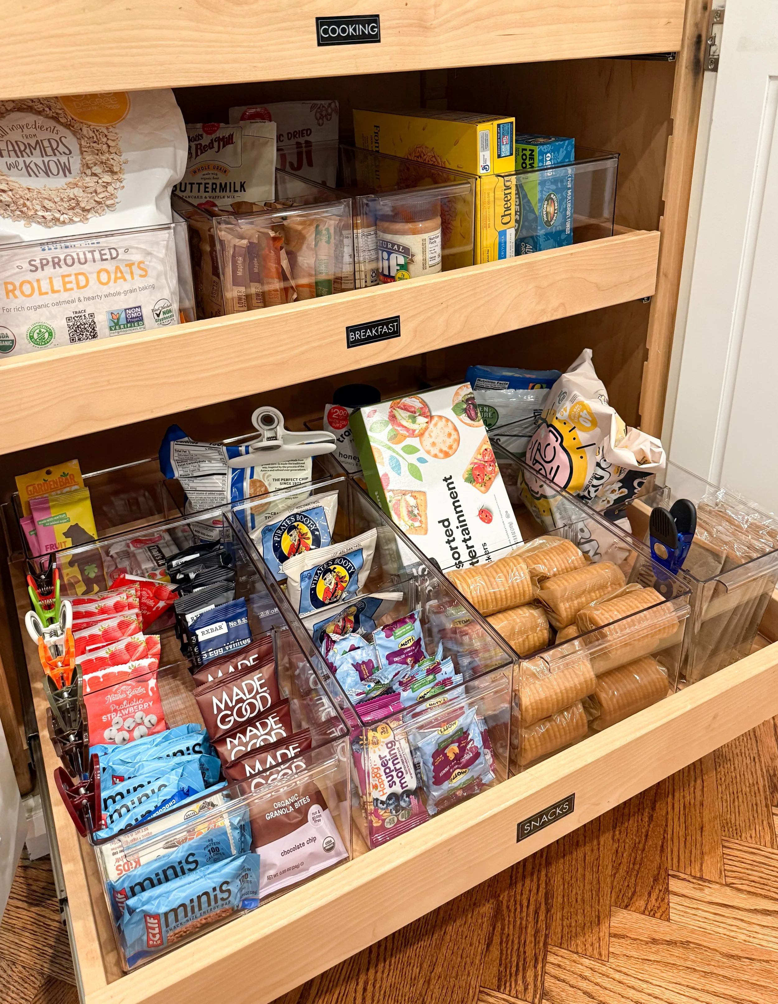 The secret to a functional pantry? Clear categories and systems that make sense. ✨

We assigned each pull-out shelf its own category and added bins and dividers to keep everything contained, visible, and easy to maintain. No more digging, no more dup