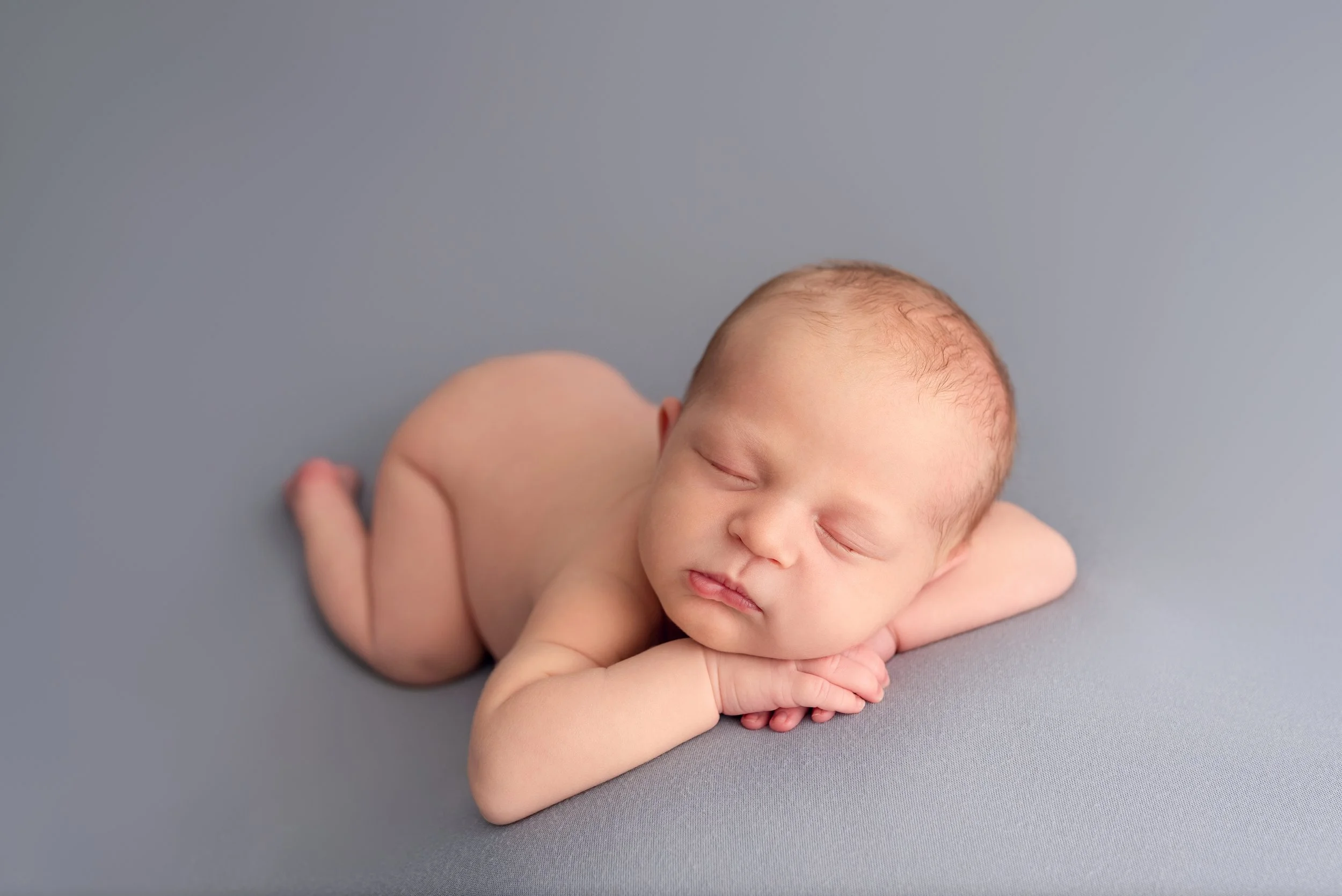 Best Newborn Photographer in Frisco | Frisco Newborn Photographer | Little Elm Newborn Photographer | Blooming Tree Photography | www.bloomingtreephotography.com