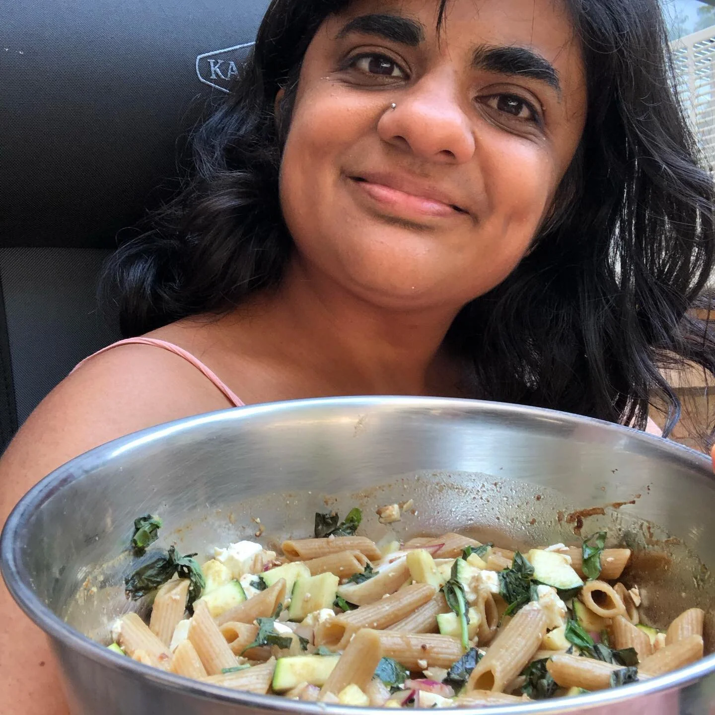 Kick+Tang pasta salad! Recipe posted on blog. So hearty, so summery! Did I spend more time taking this selfie than I did making it? Who&rsquo;s to say? 🤷🏾&zwj;♀️