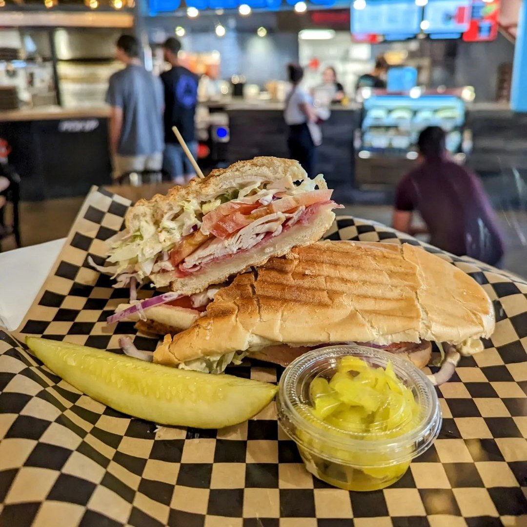 Pressed for time? Consider getting an elite deli sandwich from our friends 🥪

@stackt505 

#ABQeats #505central #FoodHall