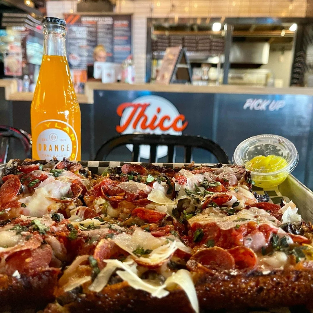 What Thicc will you picc? ππ Grab a friend, a thick Detroit-style pizza, and a fresh salad π₯ on your next visit to 505. Oh, and don't forget to wash it down with a refreshing beverage from @packies505  or @moonwalkbar. π»π·
#ThiccPizza #DetroitSt