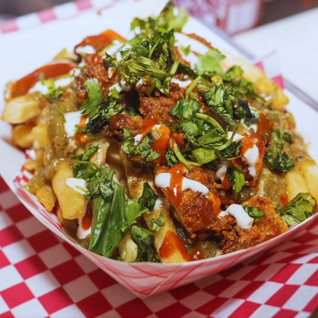 π Craving comfort food with a twist? KΕ«Kri’s got you covered! π
π₯ Kukri Loaded Fries – Crispy fries piled high with hand-breaded chicken tenders, queso blanco, and green chile. A flavor explosion in every bite!
π₯ Garden Salad &ndash