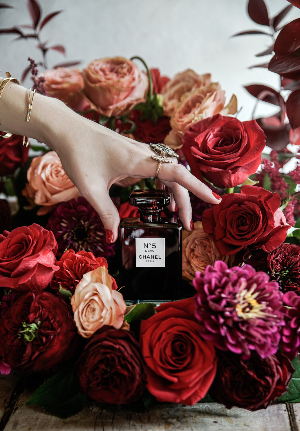 millie-tang-charli-burrowes-me-oh-my-girl-chanel-flowers-2s.jpg