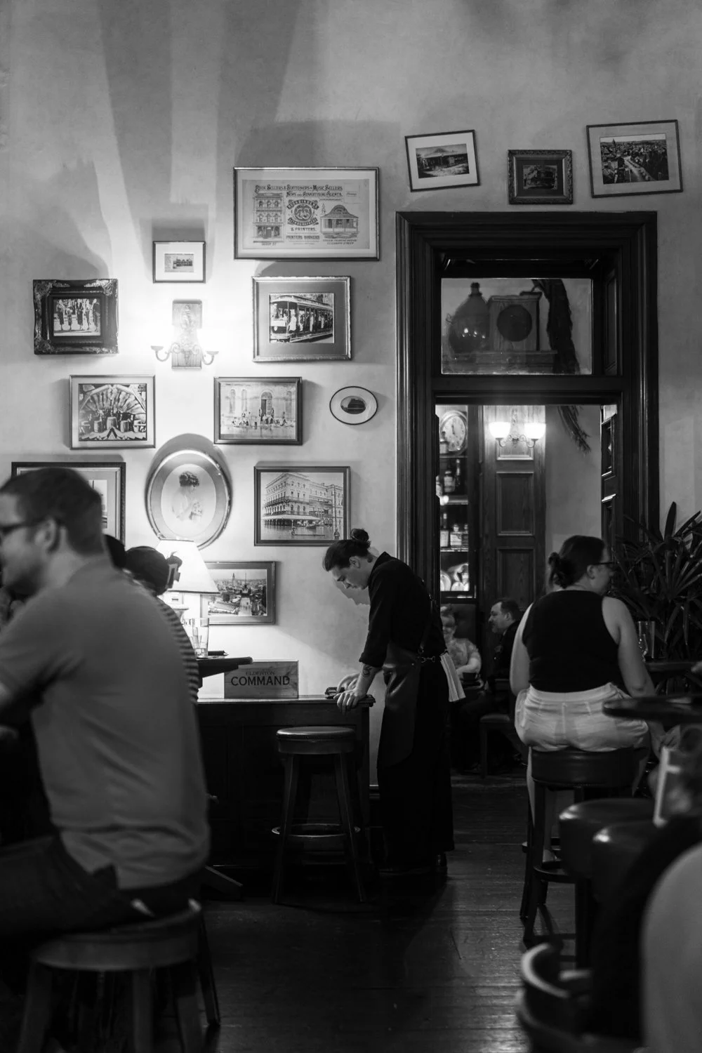 GRESHAM NIGHT BW-11.jpg