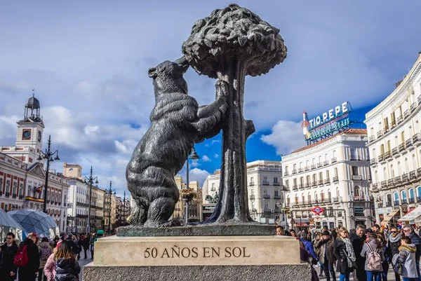 El Oso y el Madroño