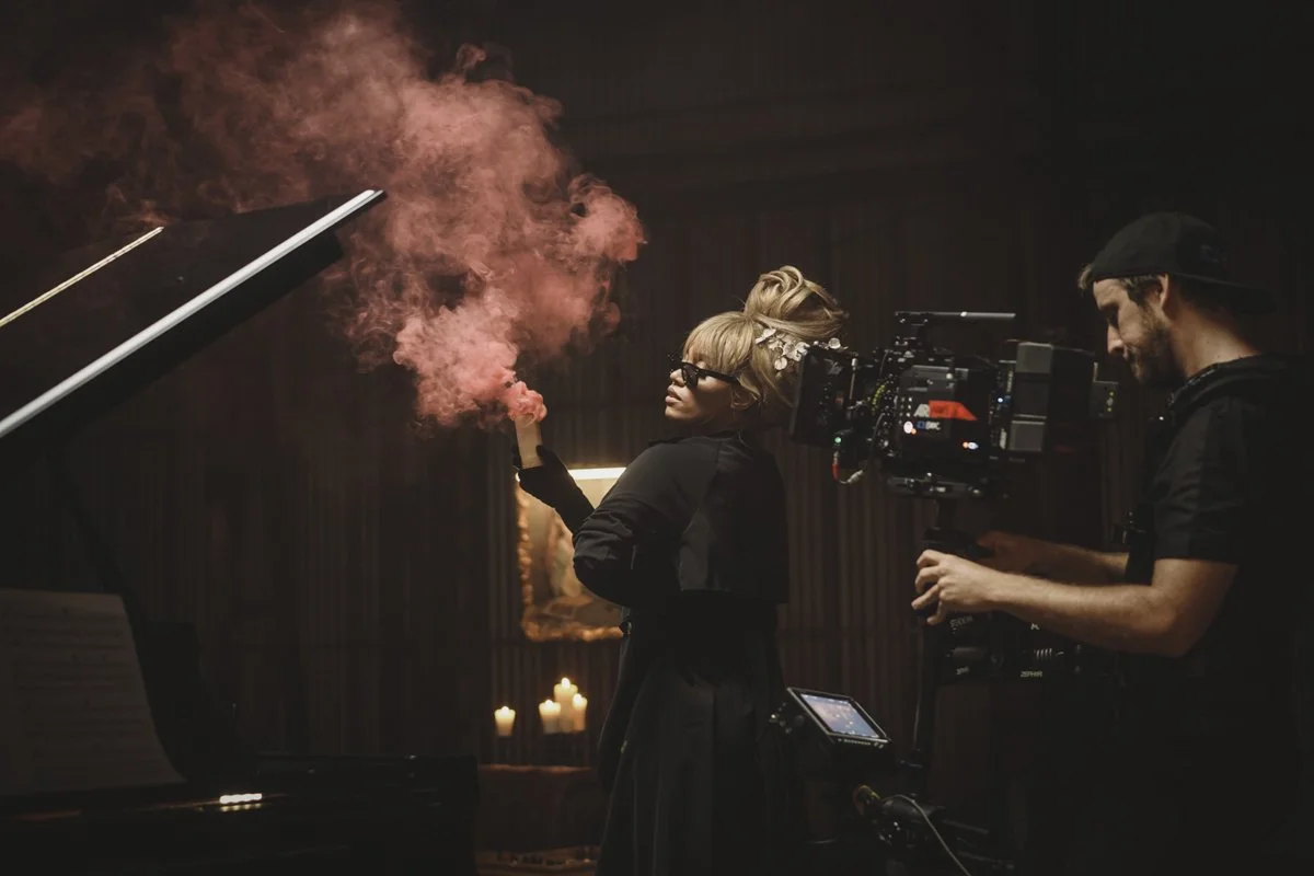 MeOhMy I Can Be French BTS web - 137.jpg