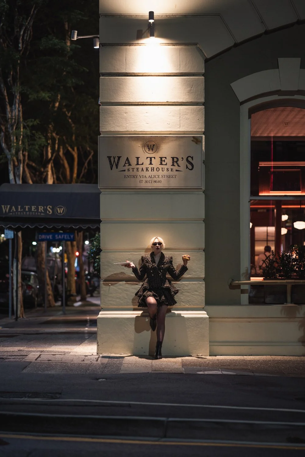 WALTER'S CHEESEBURGER LONE 13.jpg