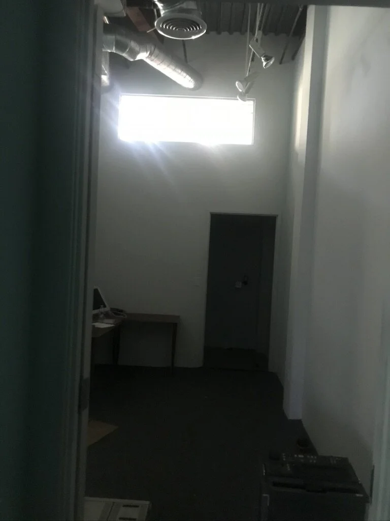 9...  Narrow rooms concealed the limited daylight