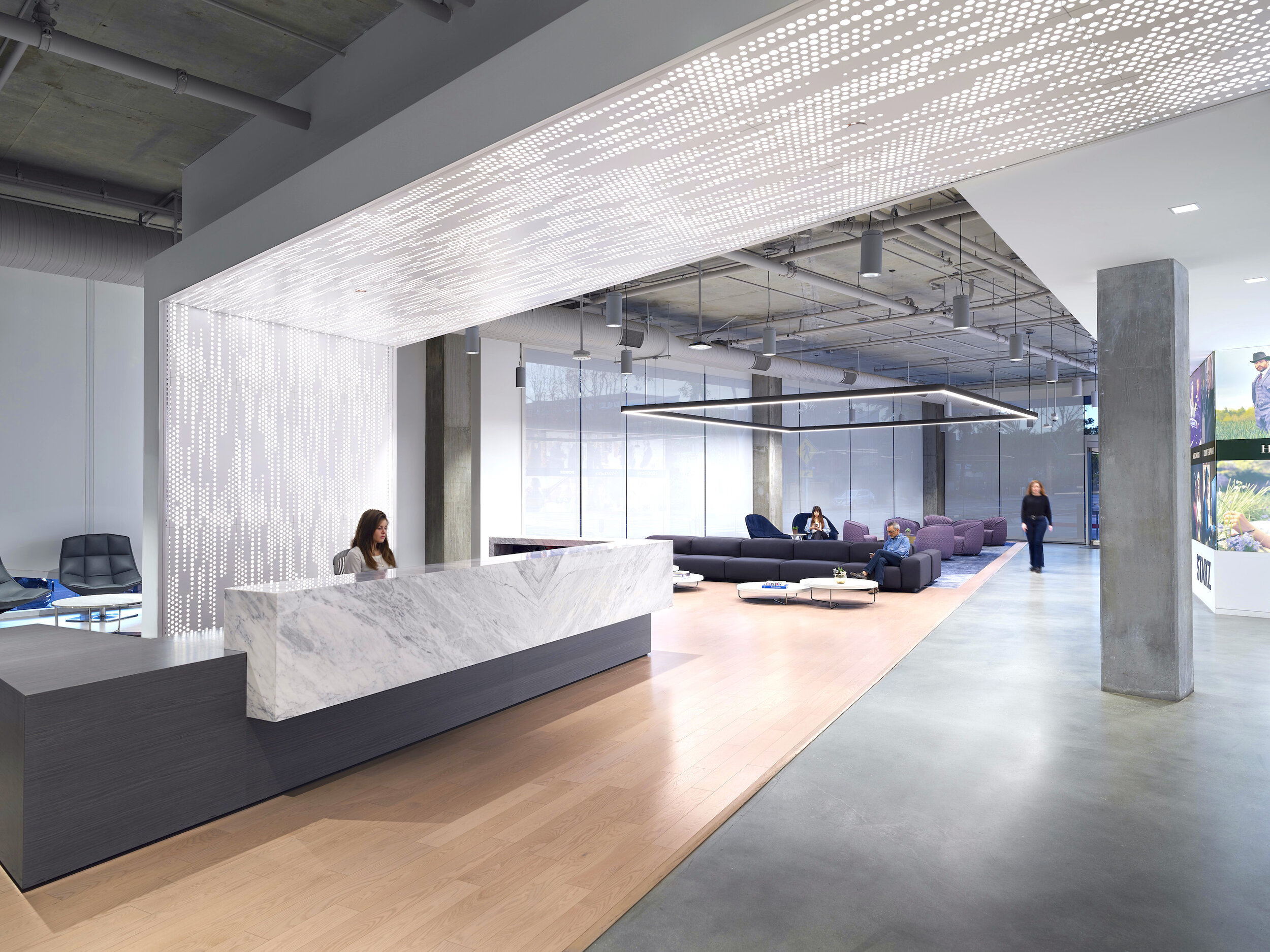 Starz_43943 1_web.jpg