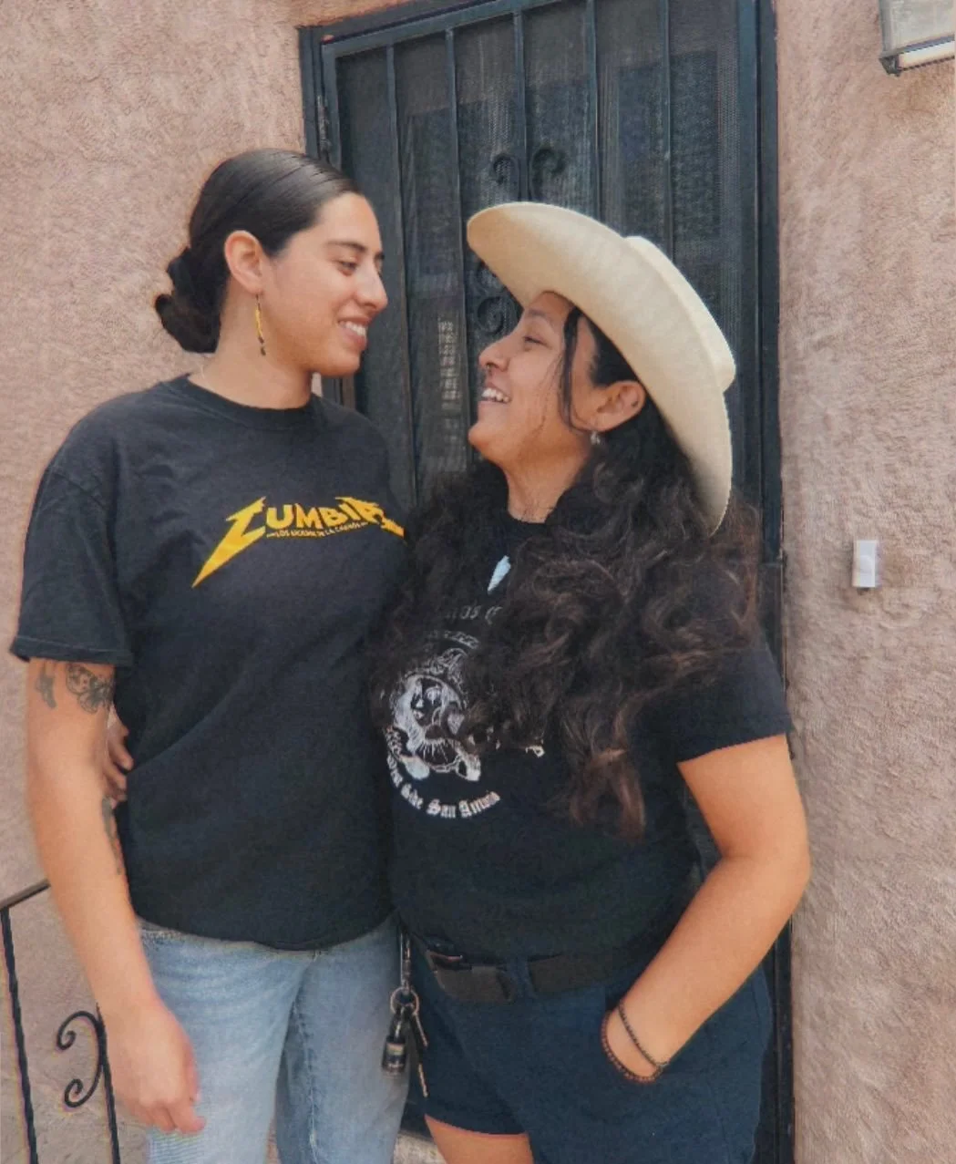 san anto homies! 

we&rsquo;re back for the weekend &amp; will be at the @esperanzacenter&rsquo;s mercado de paz slangin handmade jewelry by @vavistrenzitas &amp; tarot readings by @marisoldelamuerte 

come say what&rsquo;s up &amp; support small bus