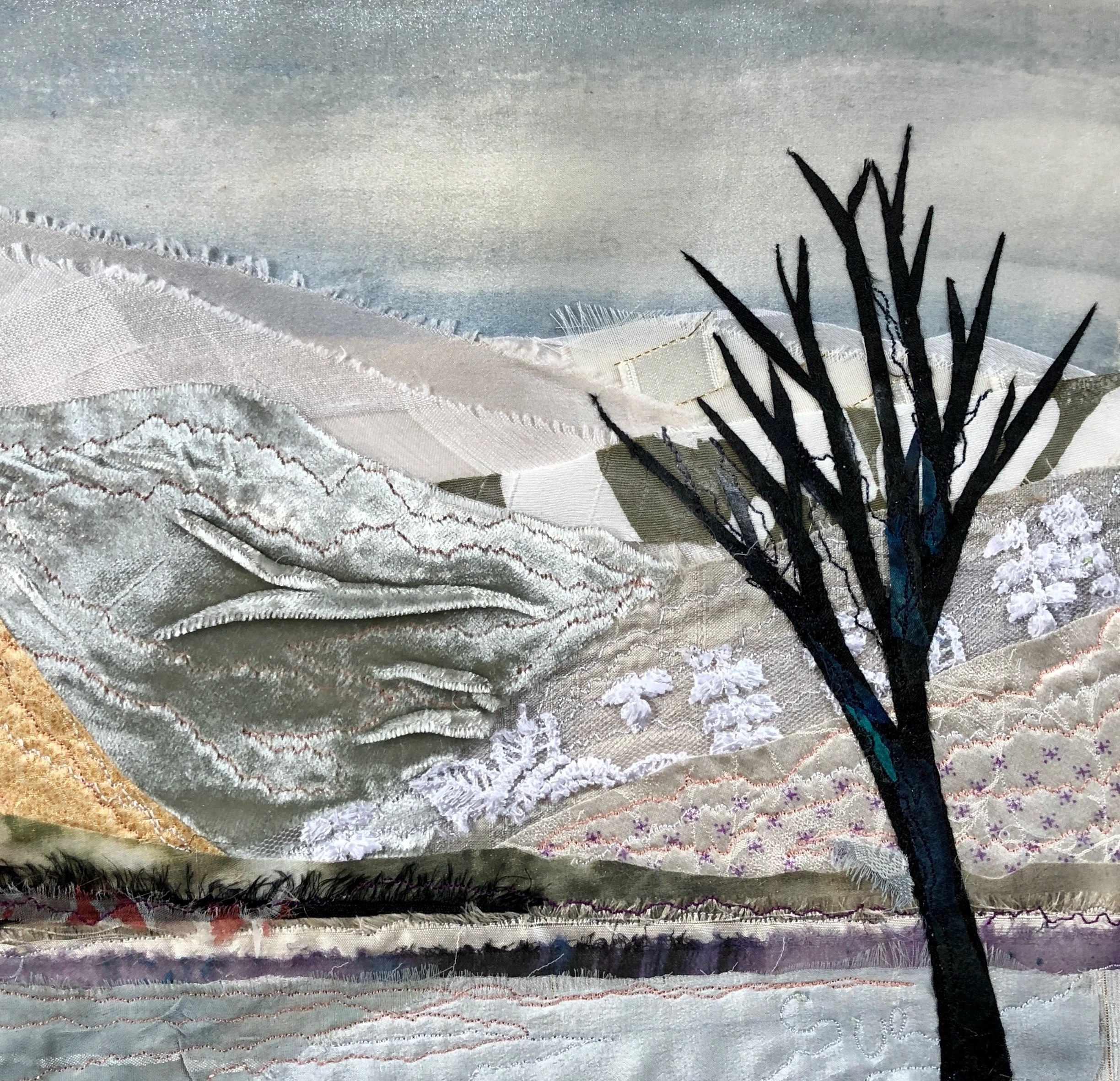 137: Sue Wademan SOLD 
Queenstown 
Peace like no other 
420mm x 420mm 
Mixed Medium 
$450.00 
