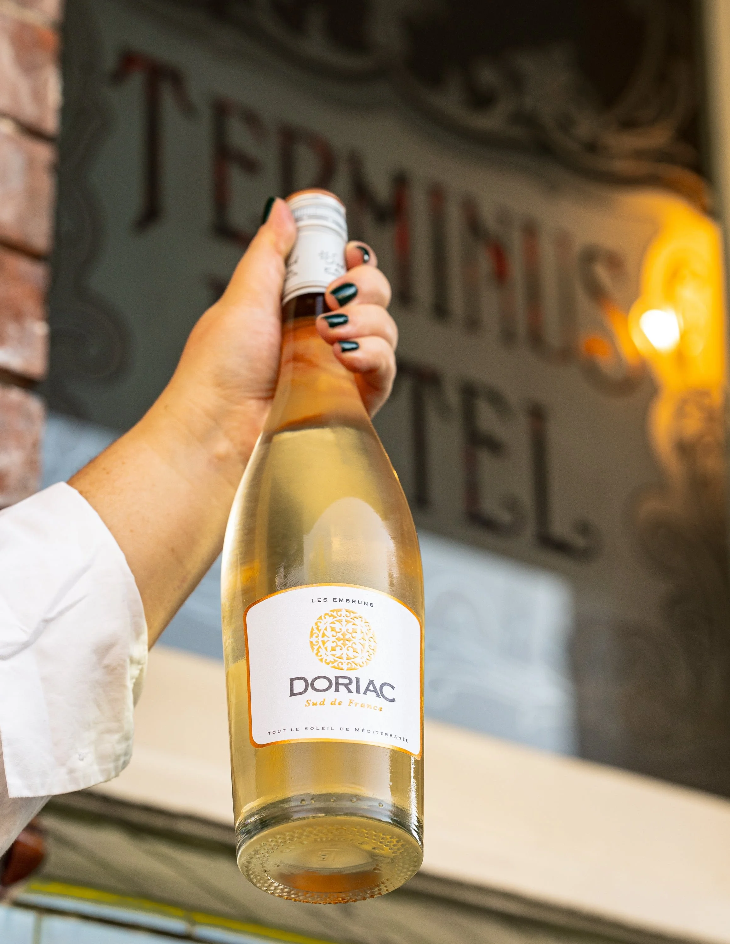 Monday $20 Off Bottles