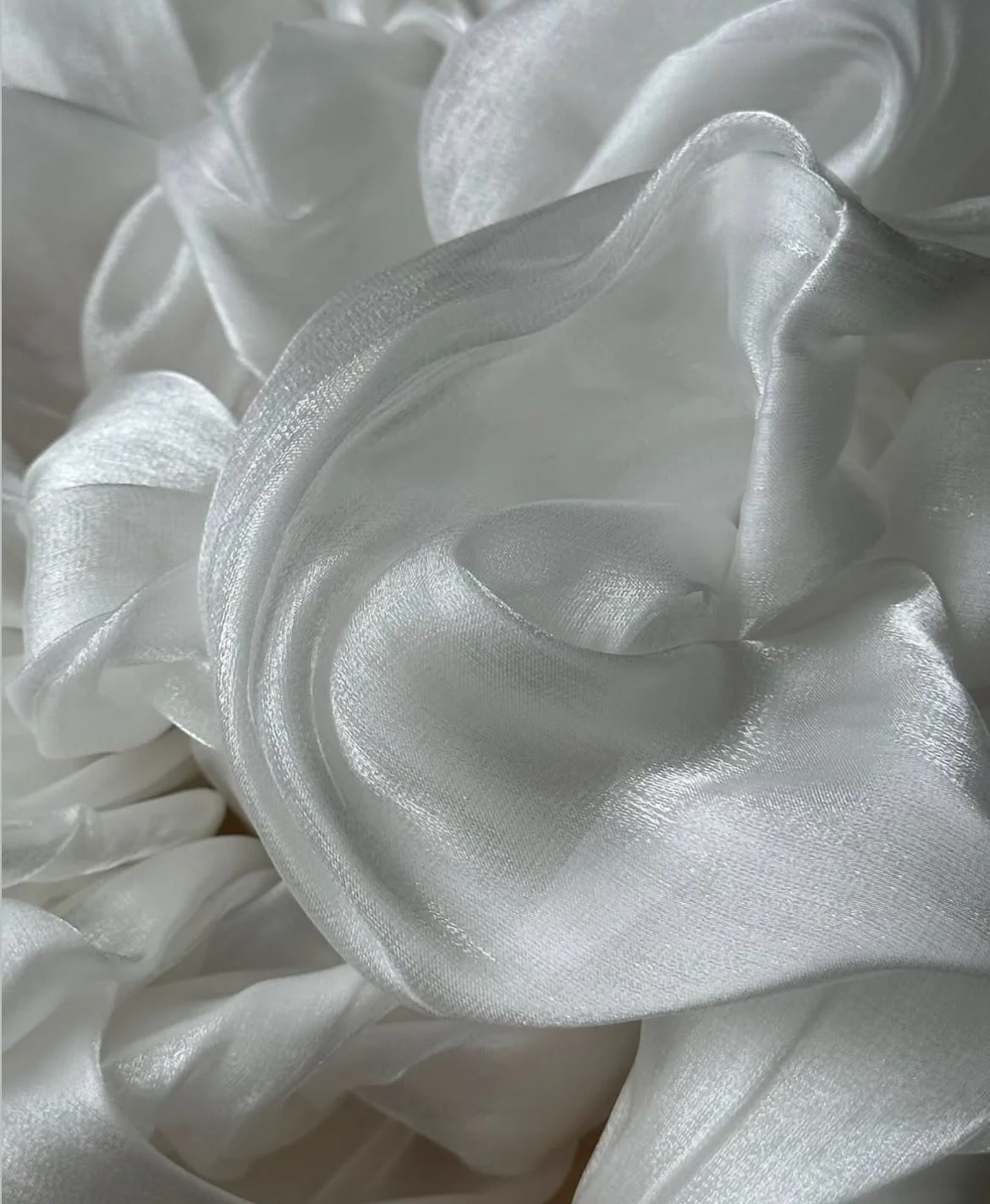 Pico Dreamy Scrunchie. A Beautiful extra large scrunchie in the most amazing organza. Available in a lot of colors - mix and match your favorite selection. 

@picostore