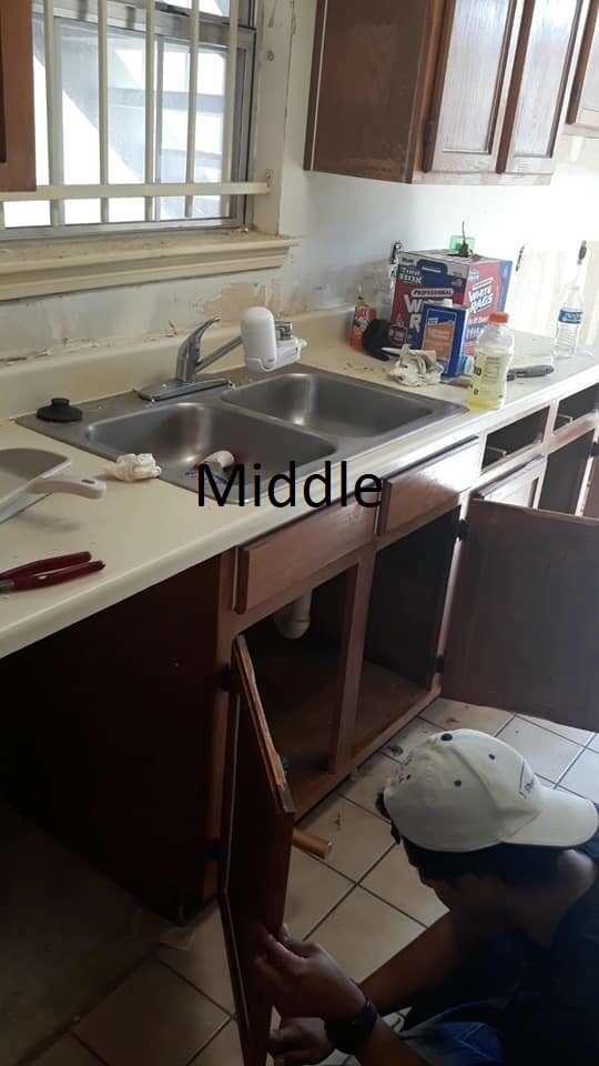 old kitchen 2.jpg