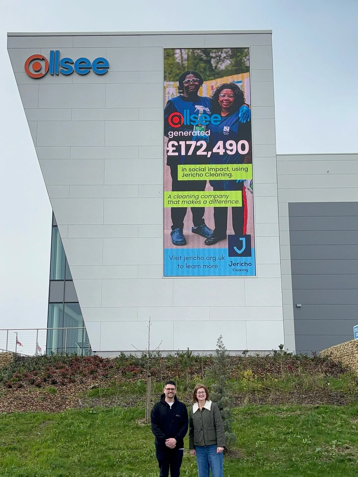 Big impact deserves a big screen 📢

A massive thank you to @allseetech for donating a full day on their digital billboard to showcase the &pound;172,490 generated in social impact by partnering with Jericho Cleaning 

Allsee Technologies isn&rsquo;t