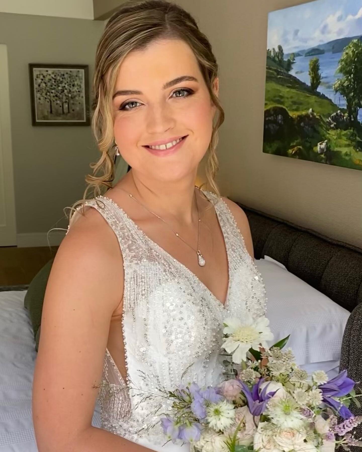 Bride Dearbhla ⭐️⭐️⭐️⭐️⭐️ &ldquo;Laura really helped me feel at ease with the whole process as I am not typically full makeup wearer but decided it would be worth it for the big day. I was absolutely delighted with the results both in person and in p