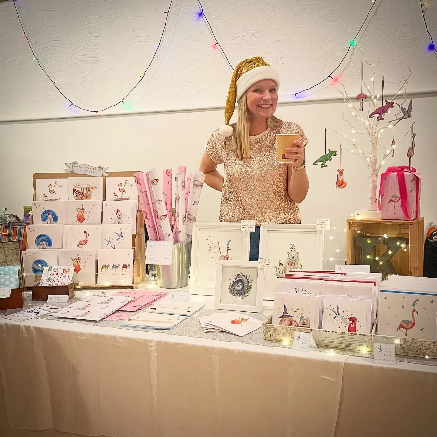 🌟 Friday night at the Larks Xmas makers market was superb! Thank you to everyone who stopped by to say hello, bring me a mulled wine or popcorn for the kids, made a purchase, bought a bundle, took a business card &amp; has followed me here since. La