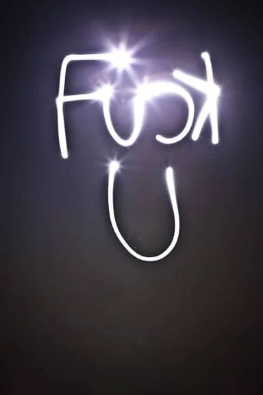 593