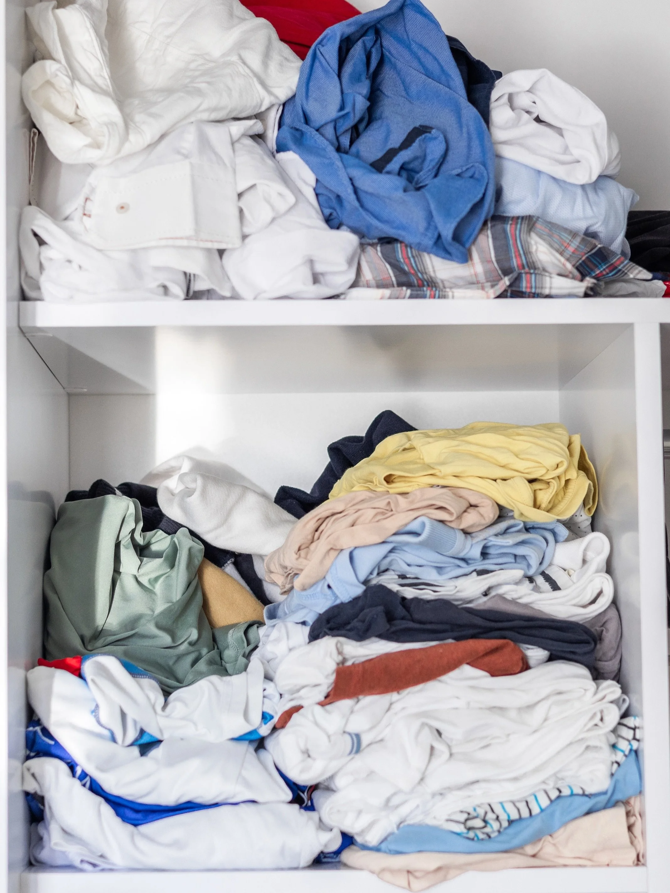 When your home is cluttered, the impact reaches far beyond untidy shelves and overflowing wardrobes. It can affect how you start your day, how productive you feel, and even how much time and money you lose.

Searching for misplaced items, buying dupl