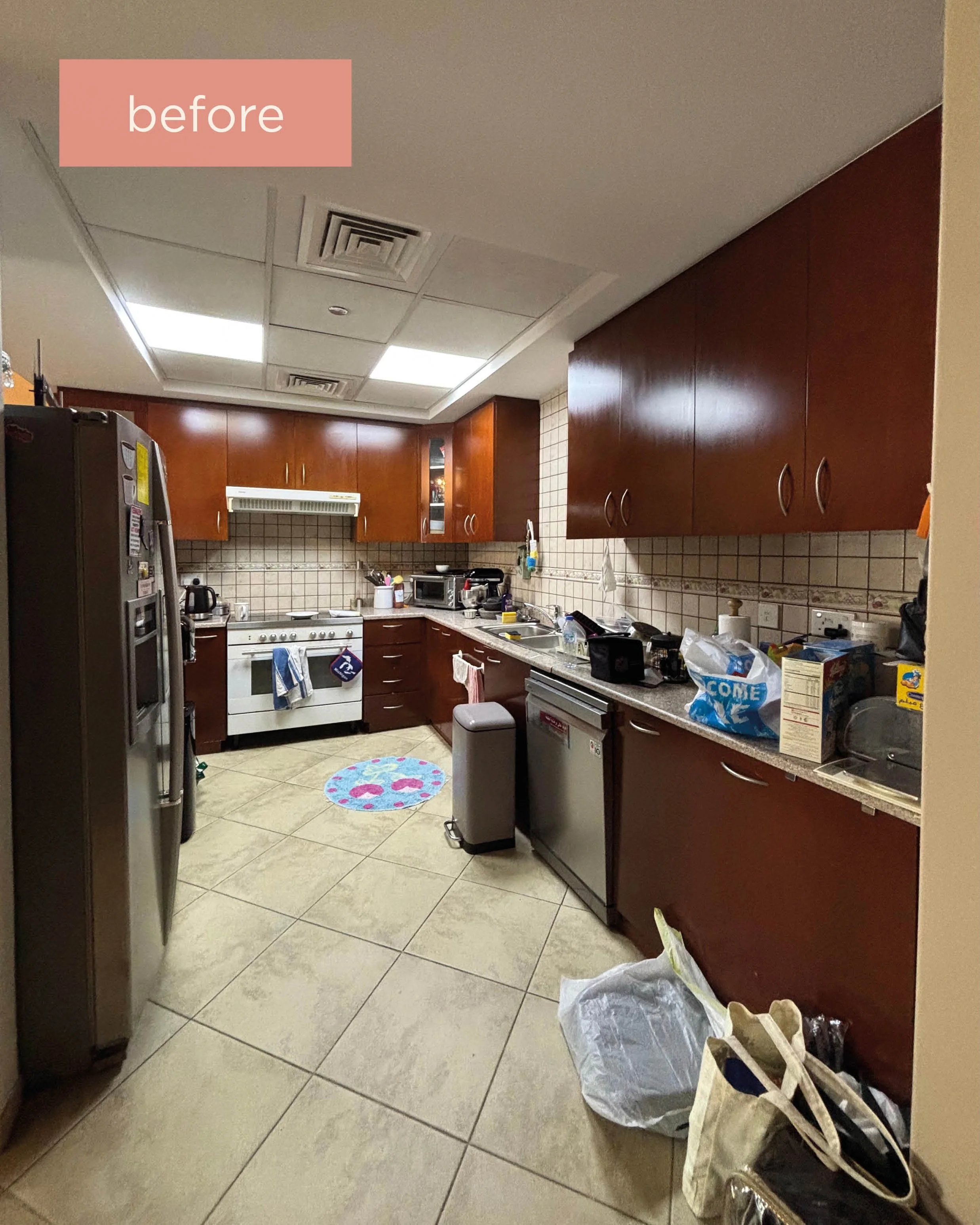 Less searching, easier cooking and more space to enjoy your kitchen.

DeCluttr Me helps you clear overcrowded cupboards, organise your pantry and create practical systems that suit the way you cook and live. From everyday utensils to food essentials,