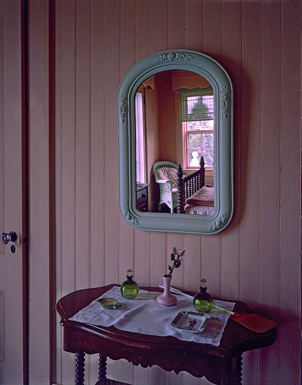 mirror marths vineyard 1980.jpg