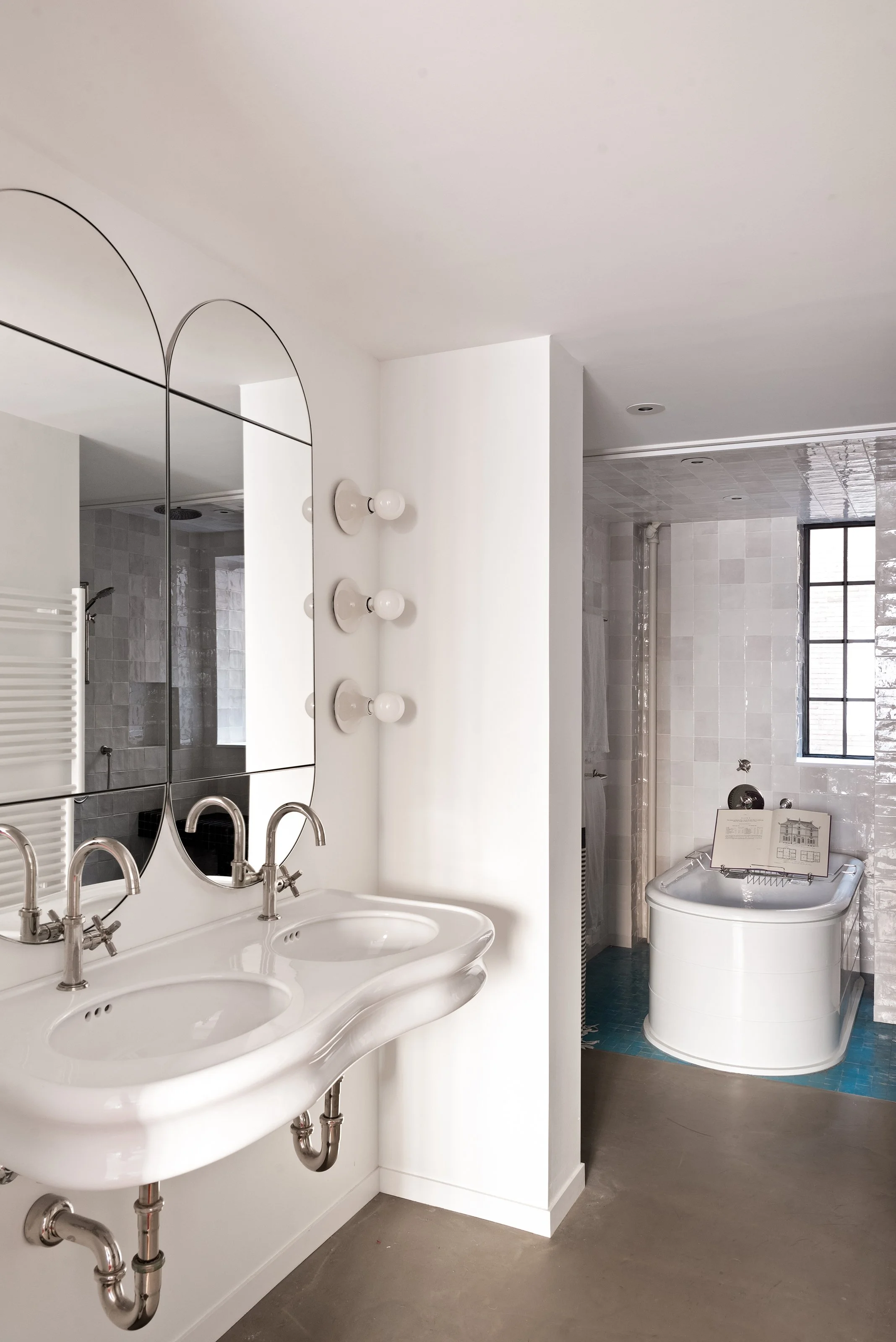 52ndSt-MasterBath-2.jpg