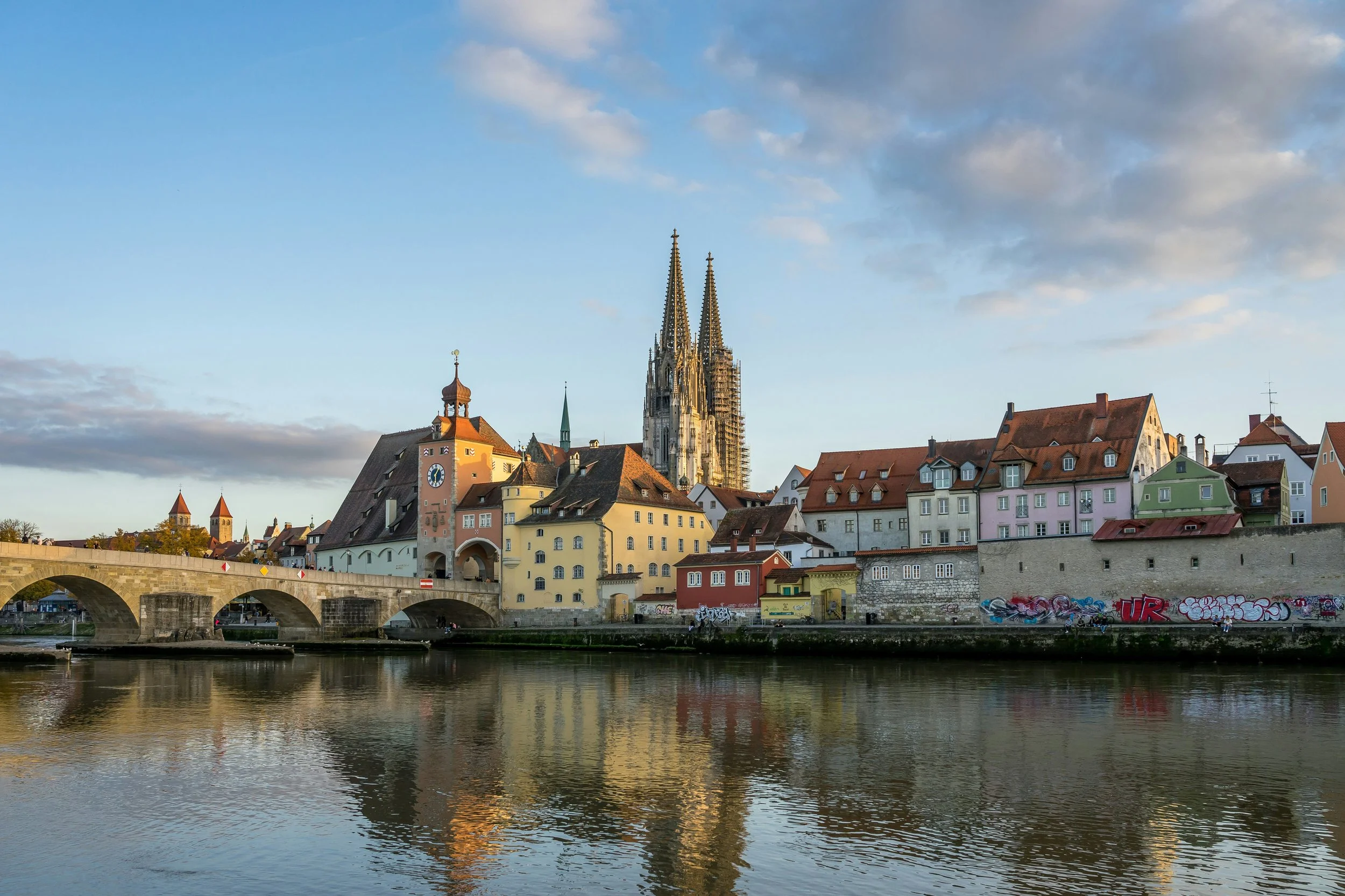 Führung document Niedermünster in Regensburg und Stammtisch