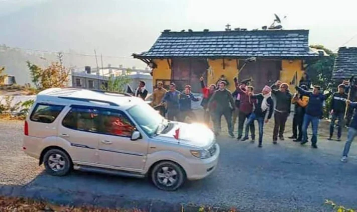 Mani-thapa-kalo-jhanda.jpg