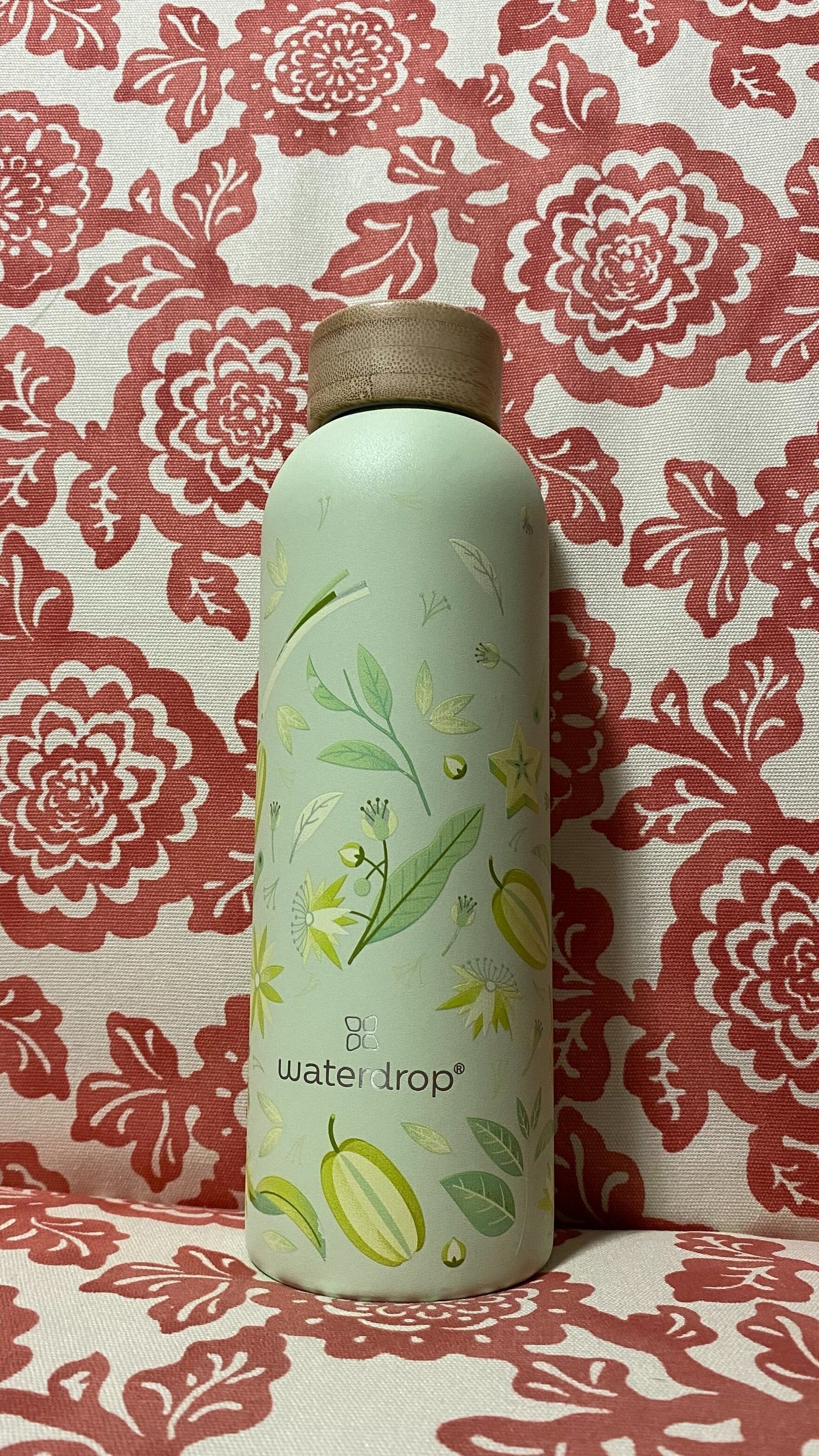 Waterdrop Zen Edition by Nature Green Leaves Glass Bottle 11” Star