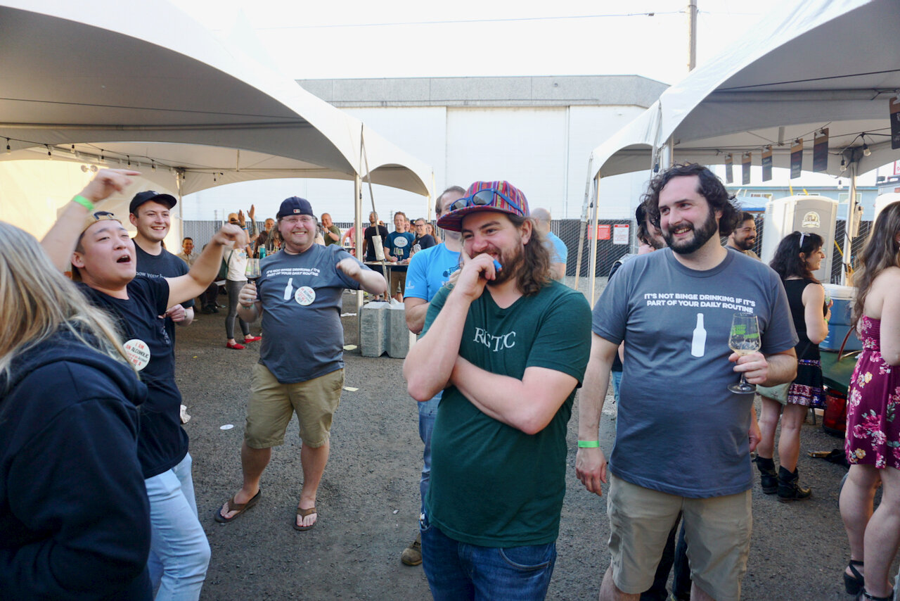 Oakshire Brewing’s Dan Russo (center)