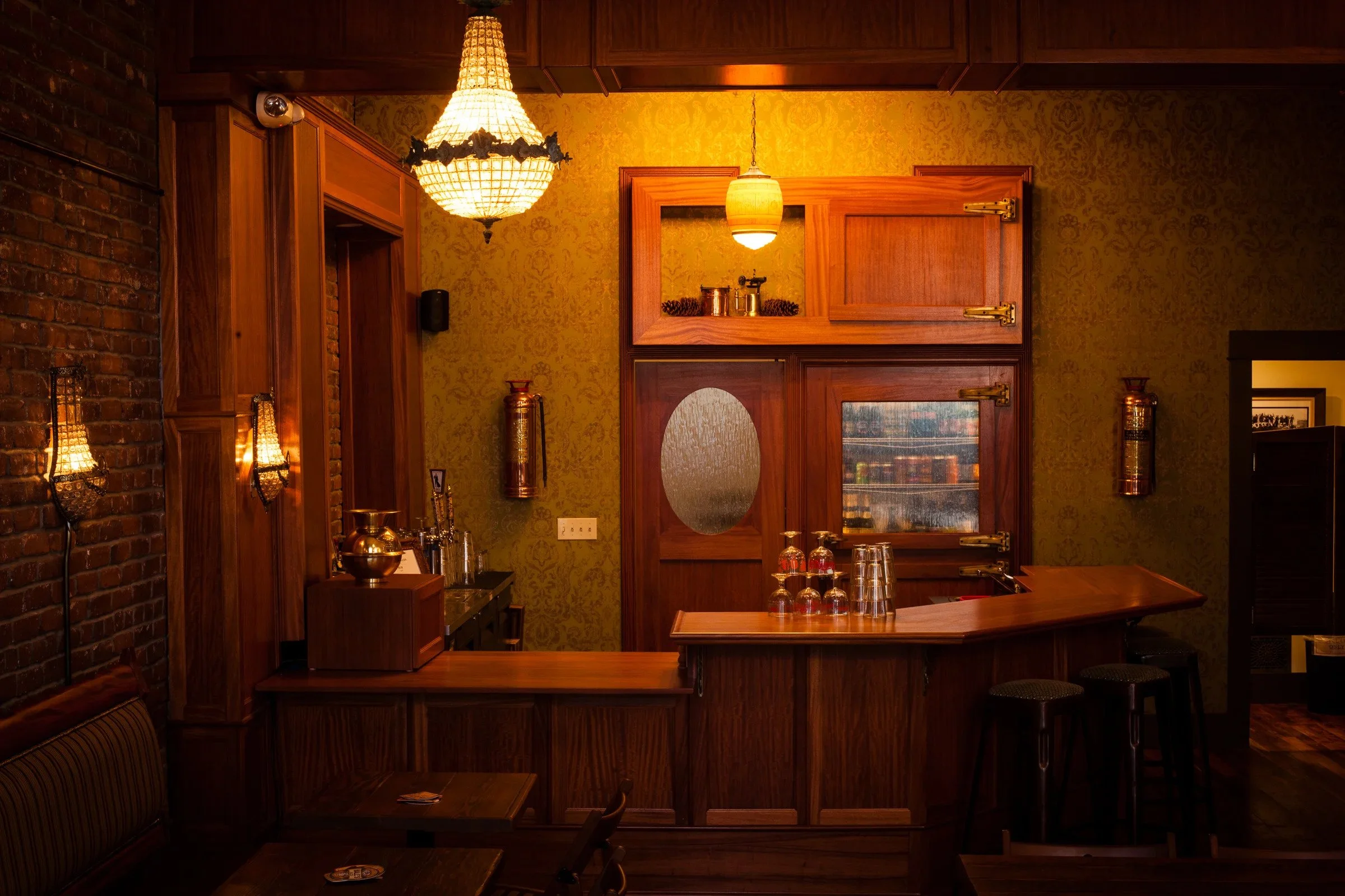 Saraveza’s Bad Habit Room pivots to Tavern-style Pizza concept as Far Cry HiFi listening bar takes over