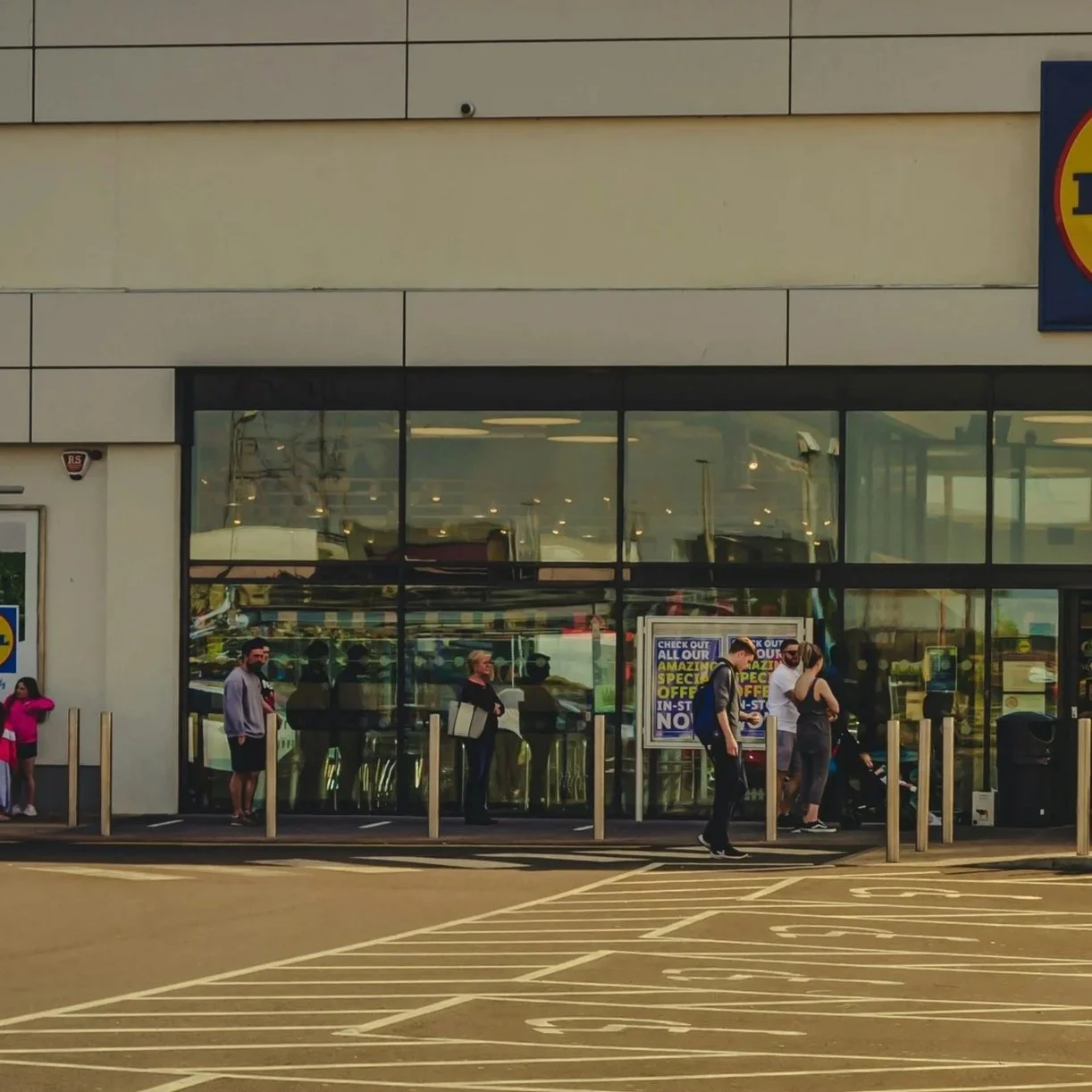Supermarket campaign assets