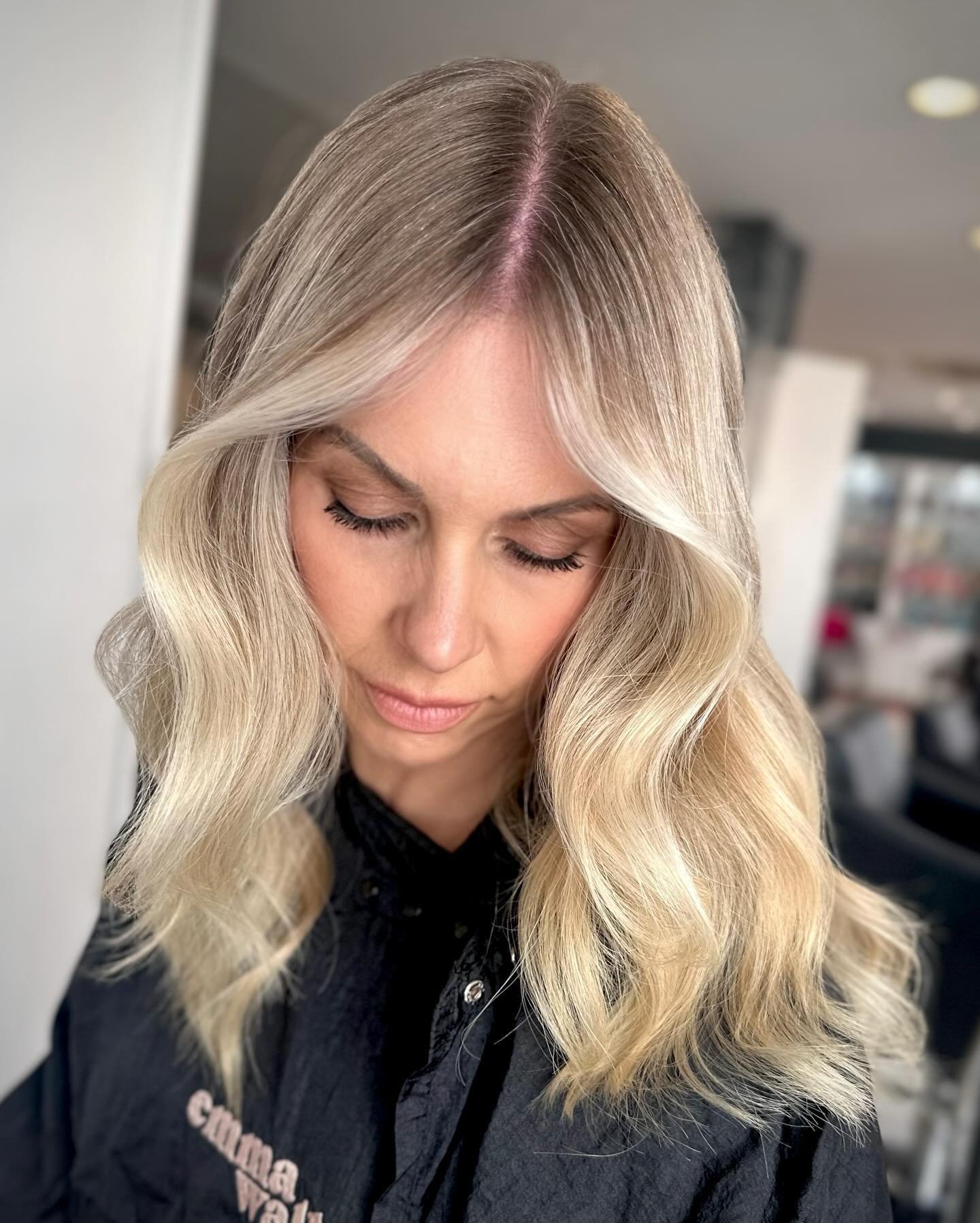 This clients hair looks completely refreshed with just a few foils. 

Can you believe all we have done on this client is a face frame placement with some very fine highlights at the part. We have used this clients natural colour as her root with a he