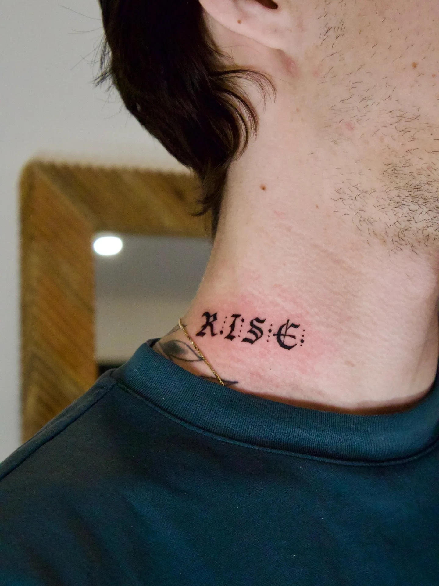 We&rsquo;re constantly amazed the precision and emotion Pida @pida_tattoopeople brings to every piece she creates. As a specialist micro realism tattoo artist in Toronto, she transforms the smallest details into powerful visual statements.

From port