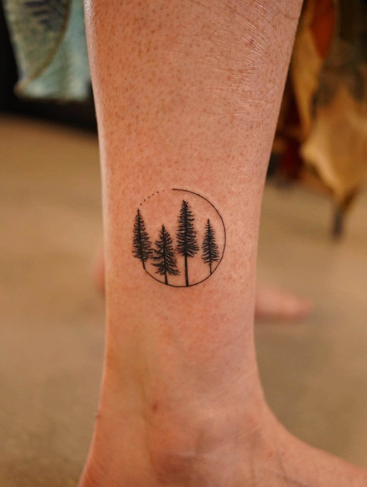 Happy Monday! ☕️ 
Just a reminder that our studio is closed today, but we&rsquo;re getting ready for a busy week ahead! 
Looking for a walk-in tattoo in Toronto?
Starting tomorrow, we have daily spots available for your smaller projects, script tatto