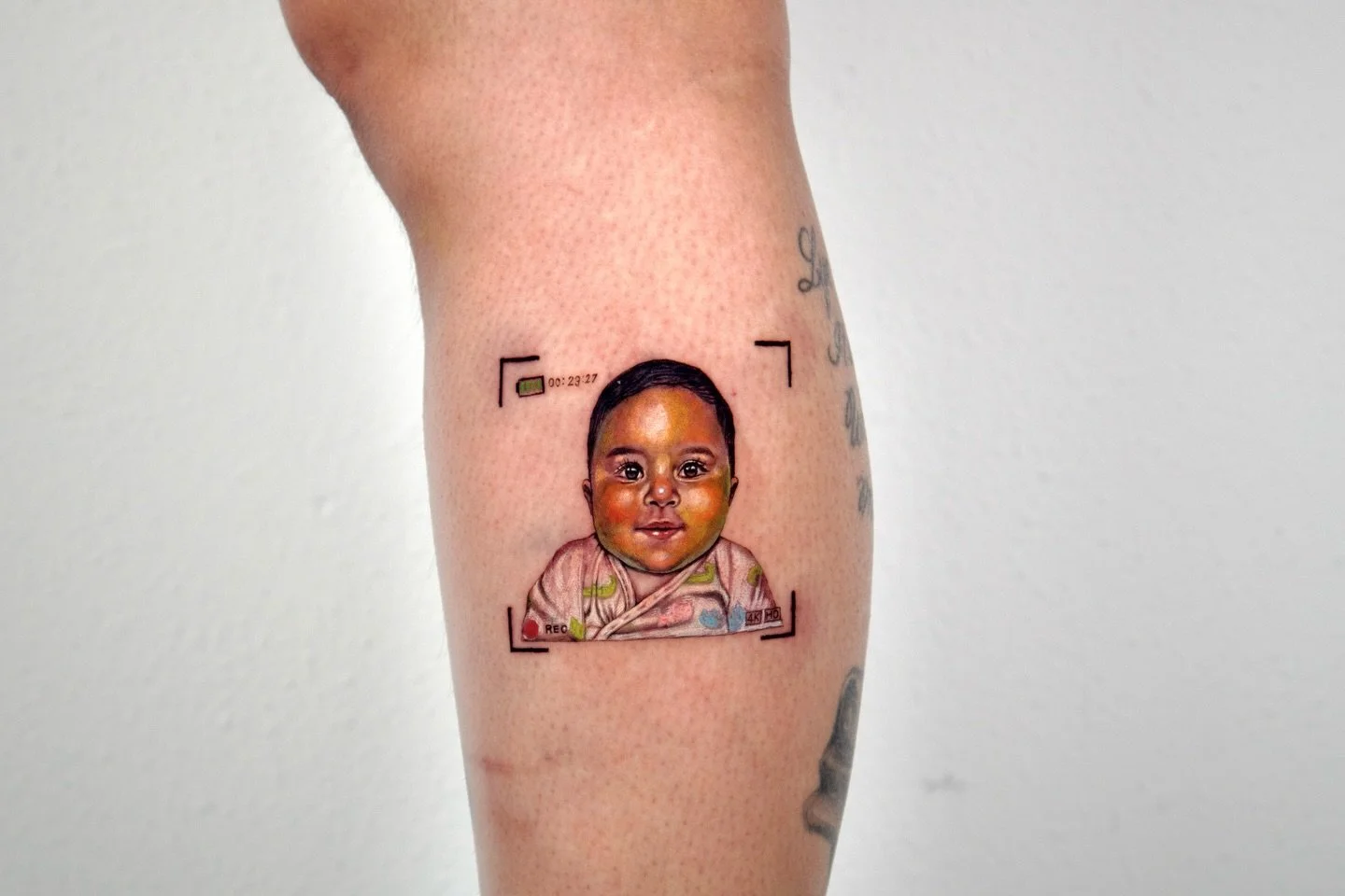 Sometimes it&rsquo;s the smallest tattoos that hold the most meaning.

Pida is a micro realism tattoo artist in Toronto specializing in fine detail tattoos that are subtle, precise, and deeply personal. Her work focuses on capturing realism at a mini